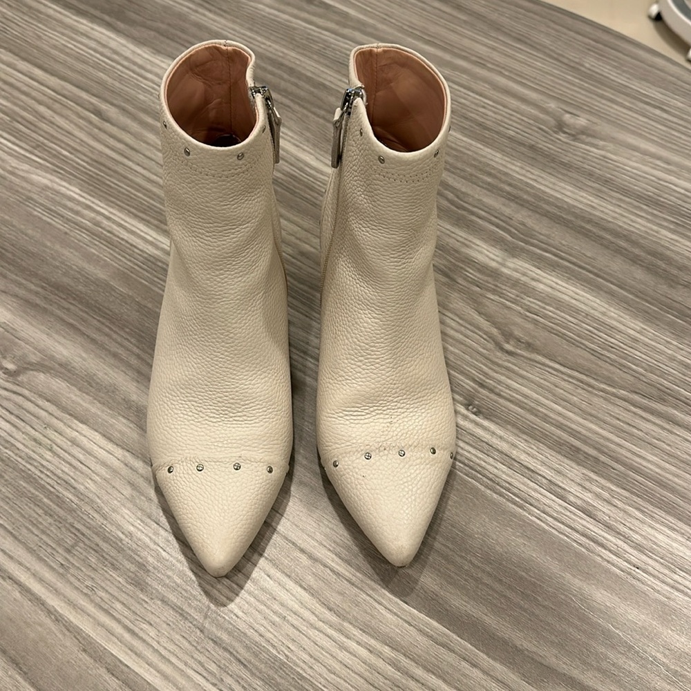 Avec les Filles white stud booties size 8.5